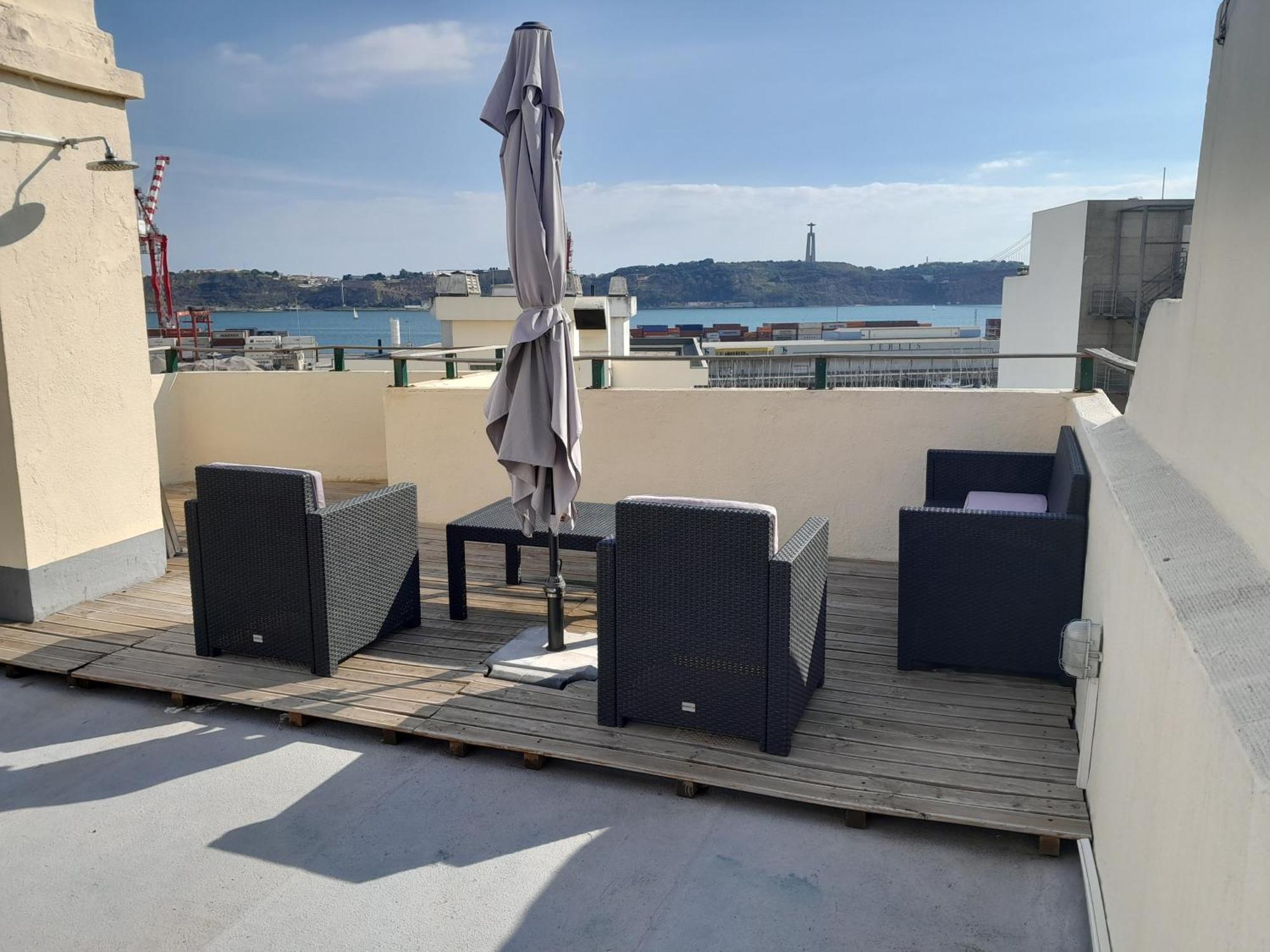 Apartamento sobre o Rio Lisboa Exterior foto