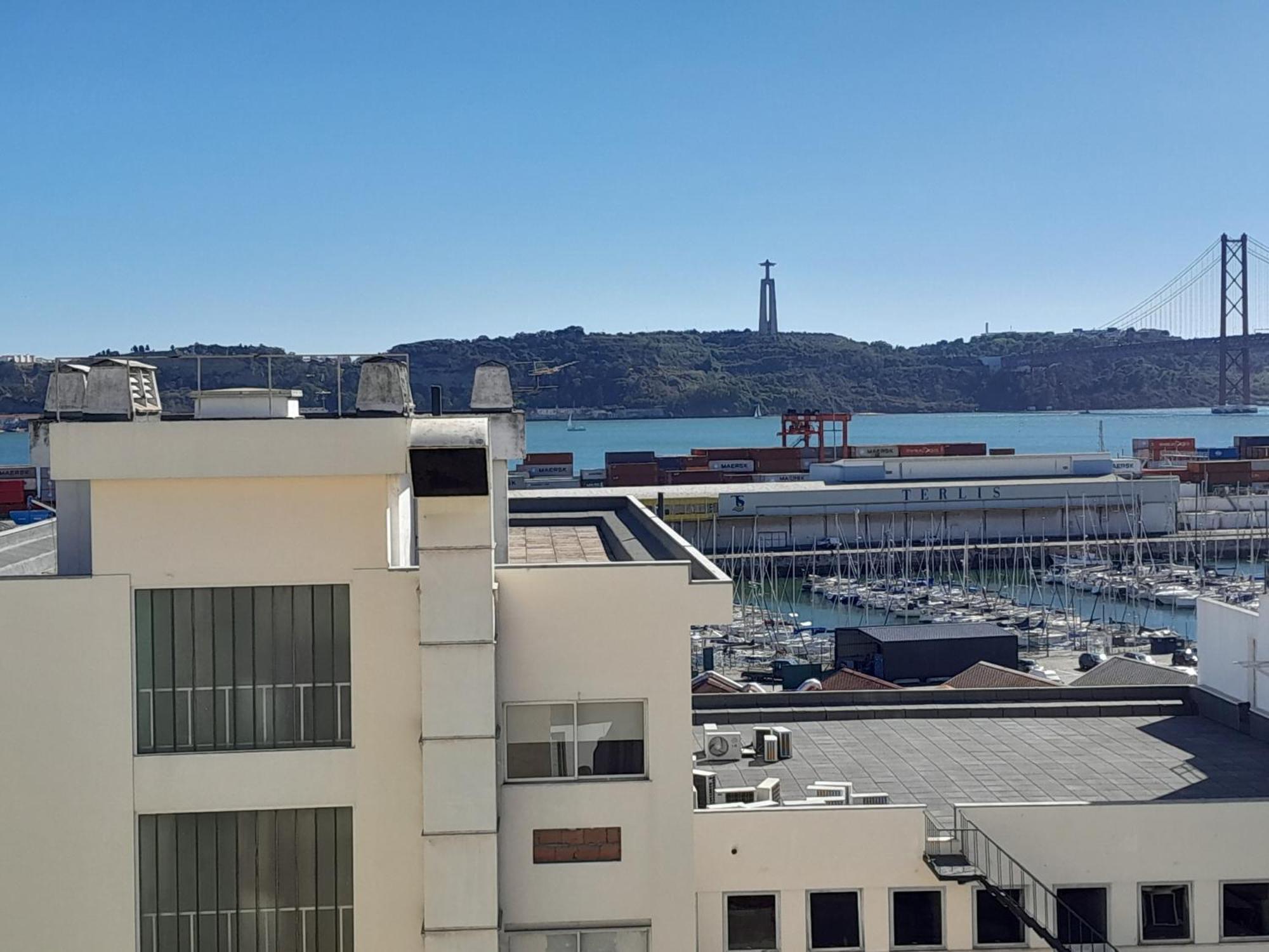 Apartamento sobre o Rio Lisboa Exterior foto